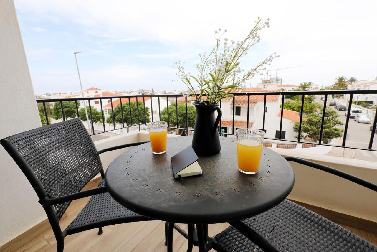A57 - Lighthouse Apartment In Via Dona Ana Lagos Ngoại thất bức ảnh